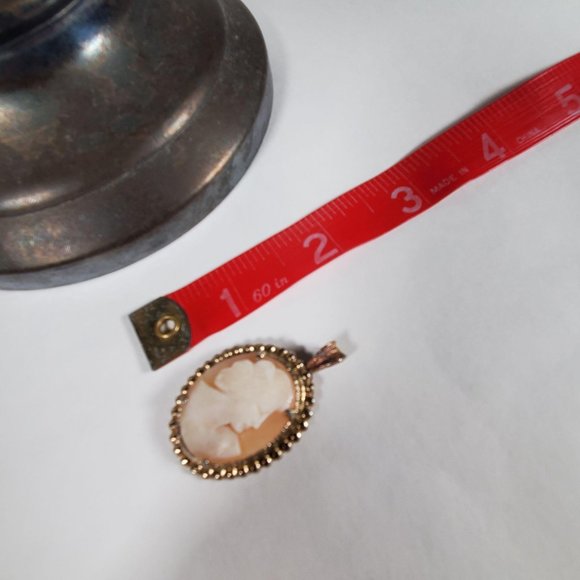 Vintage shell cameo pendant Victorian revival - Picture 8 of 8